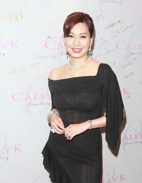 邝美云