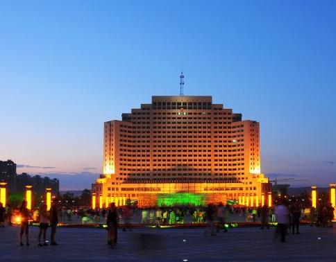 地址(位置,怎么去,怎么走):  临江东路南50米