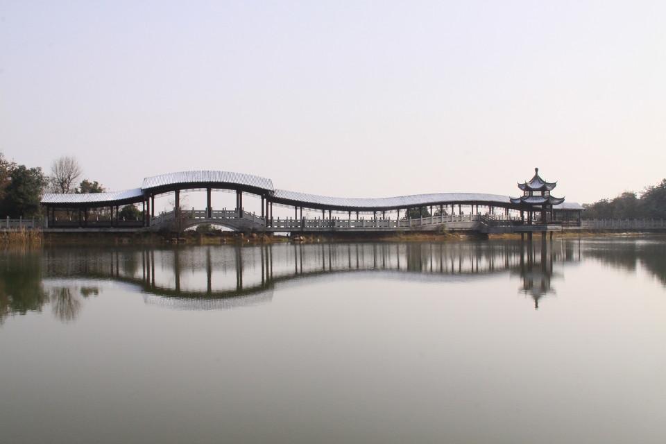 穿石坡湖
