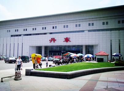 丹东站作为中朝两国的边境站
