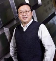 拉夏贝尔董事长邢加兴 [2] 邢加兴27岁那年萌发了创建一个自己的服装