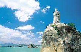 日光岩游览区是个风景区,位于厦门.