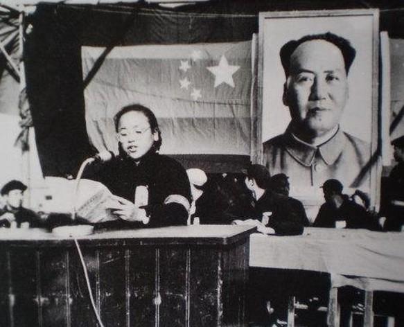 谭厚兰静静地在痛悔中走完了人生的最后