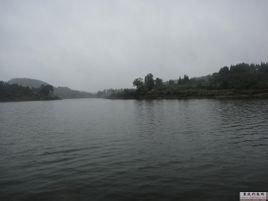 麻子滩水库位于四川省遂宁市安居区白马镇,琼江流域白安河上游.
