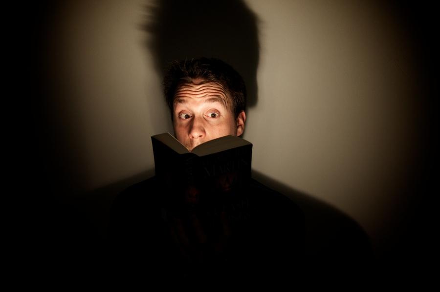 恐怖故事是以推理,悬疑