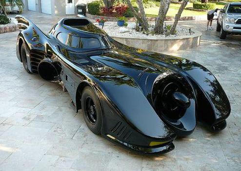 凯西计划驾驶这款蝙蝠战车参加印第赛车巡回赛