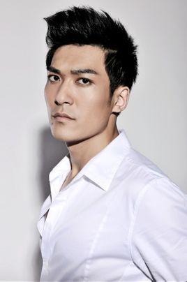 傅天骄,影视演员,技能特长:街舞