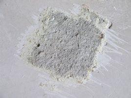 混合砂浆指砂浆中加入水泥叫"水泥砂浆;加入石灰(膏)叫"白灰砂浆"或"