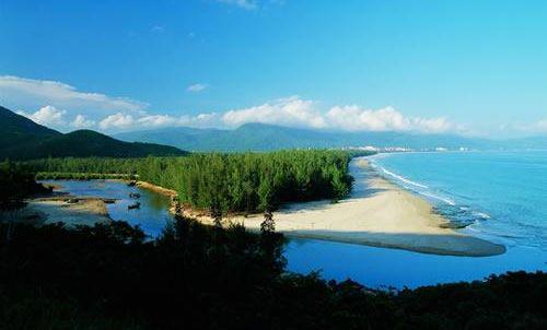 历史版本  该版本已锁定 摘要 中文名称:百福湾 地理位置:海南省三亚