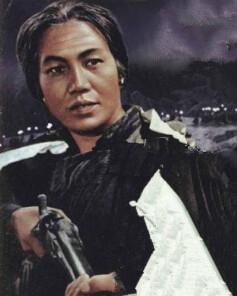 1946年参加中国人民解放军;1956年进入八一电影制片厂当演员,长于塑造