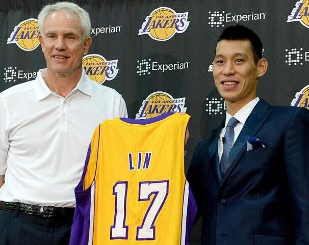 湖人一直试图收购林书豪