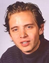 艾伦·斯坦佛(英文名:aaron stanford)
