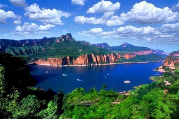 沙河gdp排名_沙河王酒价格表和图片