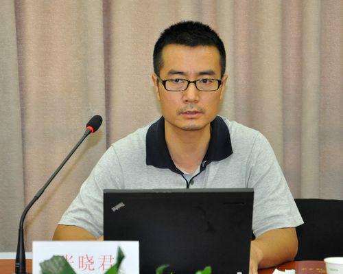 张晓君