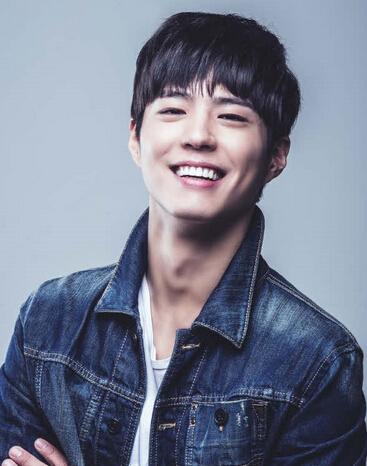 bo gum,1993年6月16日,出生于首尔,毕业于明知大学,韩国男演员,主持