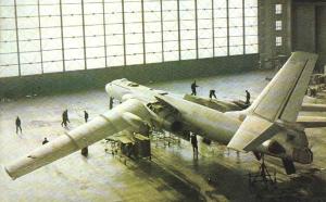 组装中的图-16轰炸机