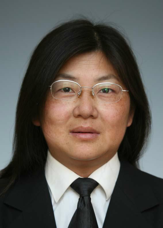 赵英,女,1965年3月出生,汉族,籍贯上海市,在职大学,1986年1月参加工作
