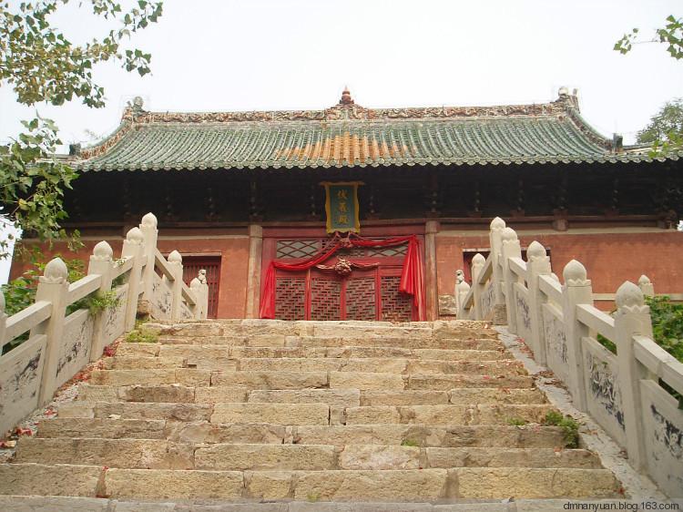 伏羲庙,位于山东省济宁市微山县两城镇刘庄村的伏羲庙,是济宁市现存