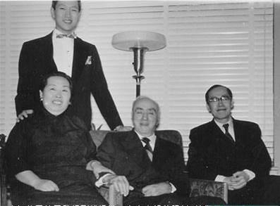 子:傅履仁(john fugh),美国首位华裔陆少将.