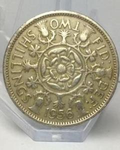 编辑词条 先令(shilling),符号(/-),是英国的旧辅币单位(旧时英国的