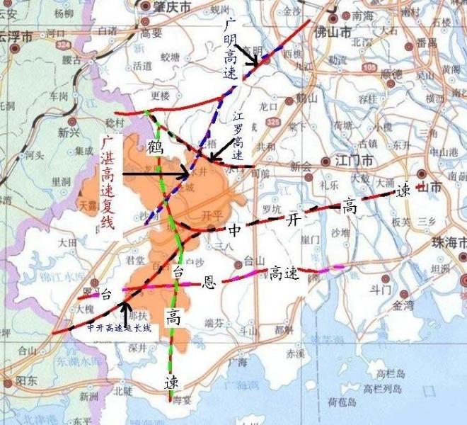 鹤开高速起于江罗高速公路与广明高速公路相交的广明枢纽立交处,即