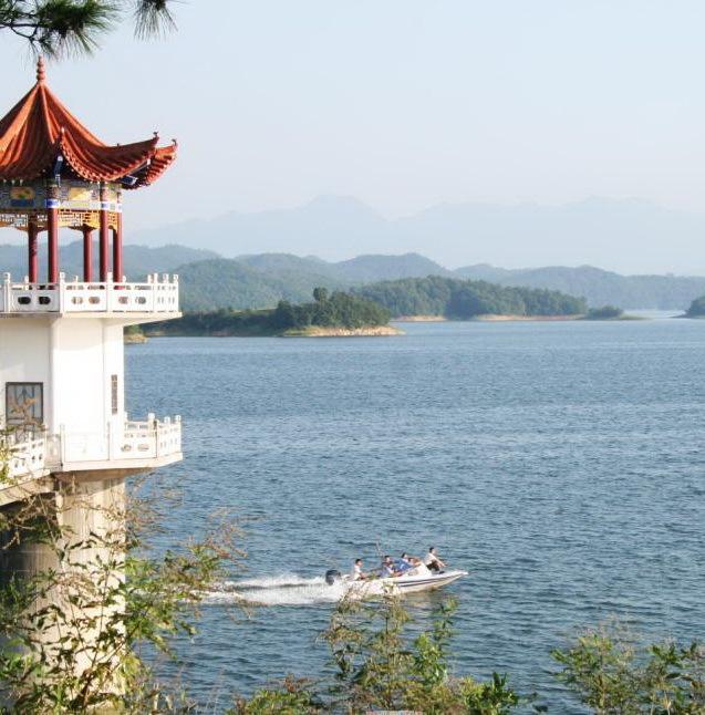 琵琶湖风景区-大洪山地质公园,位于湖北省随州市西南,在随县洪山镇内