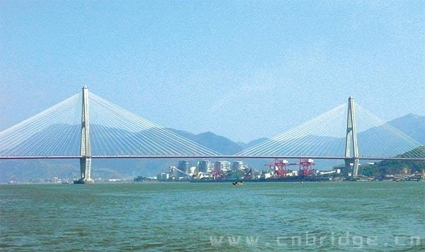 六一路闽江大桥(又称闽江二桥)位于福建省福州市区,跨越闽江,连接台江