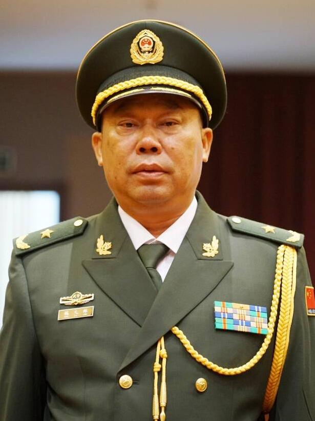 魏大林,少将警衔.现任武警后勤部副部长.