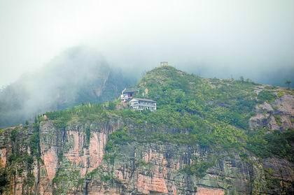 黄藤岩风景区