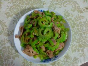 如何苦瓜炒肉 0