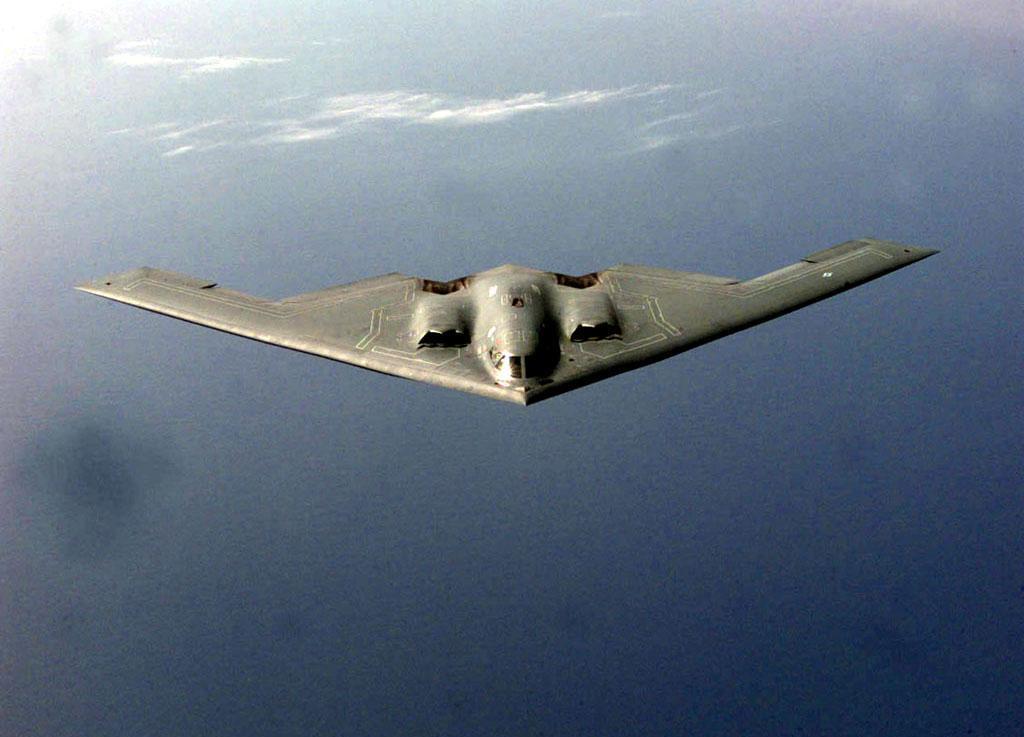 b2隐形战略轰炸机投弹伤害