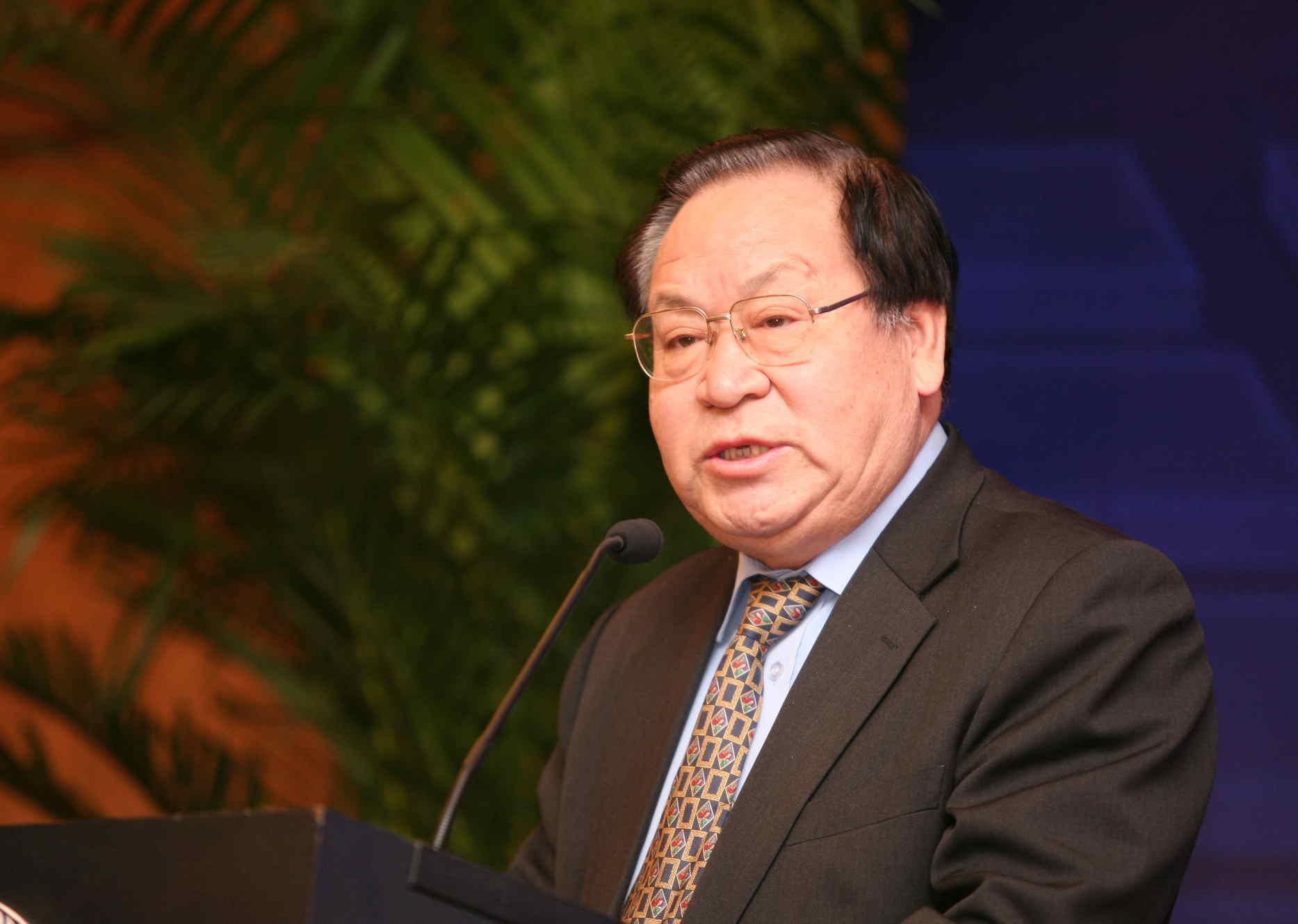 顾秉林演讲卡壳图片_纵览新闻