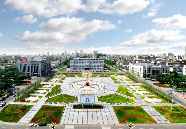 盘锦市南部沿海,15米等深线以内浅海水域约20万公顷,鱼,虾,蟹资源