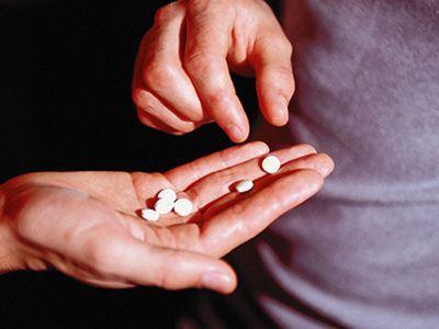 在连串测试的结果发现,男性避孕药不会像女性避孕药那样存着多种副