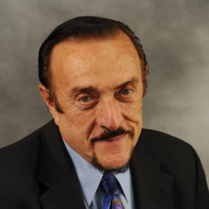 zimbardo,1933年3月23日)美国著名心理学家,斯坦福大学退休教授