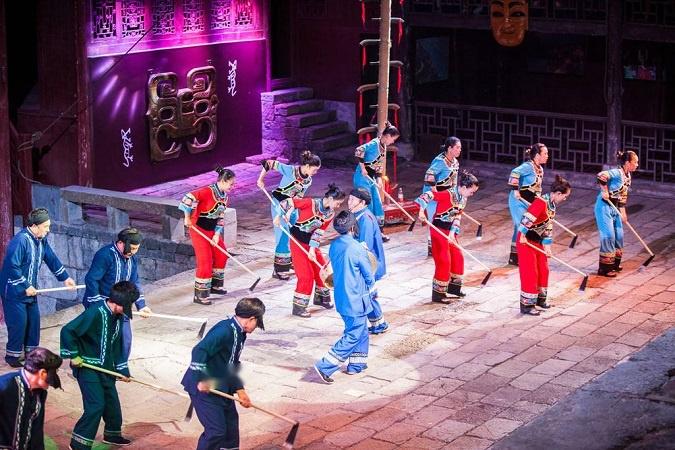 酉阳民歌,流行于重庆酉阳土家族苗族自治县的传统音乐,国家级非物质