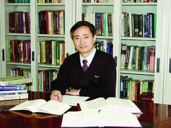 怎么当大学行政老师 800