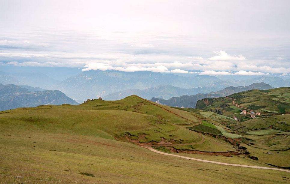 极大的方便旅客到大山包旅游