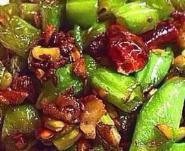 如何炒豆角肉末 0
