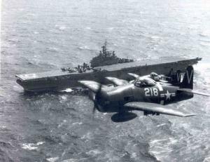 1948 年F8F-1 编队掠过“福吉谷”号航母