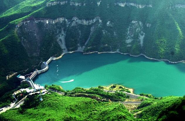 位于河南省焦作博爱县境内,系世界地质公园,国家重点风景名胜区,国家