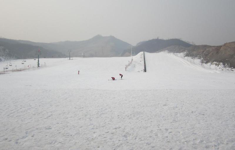 西柏坡温泉滑雪场