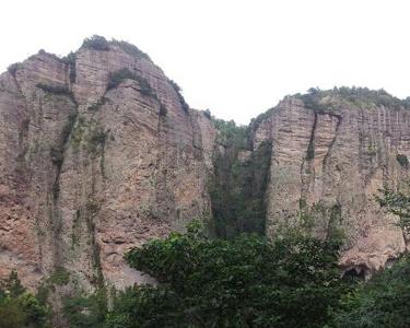 雁荡山响岩门