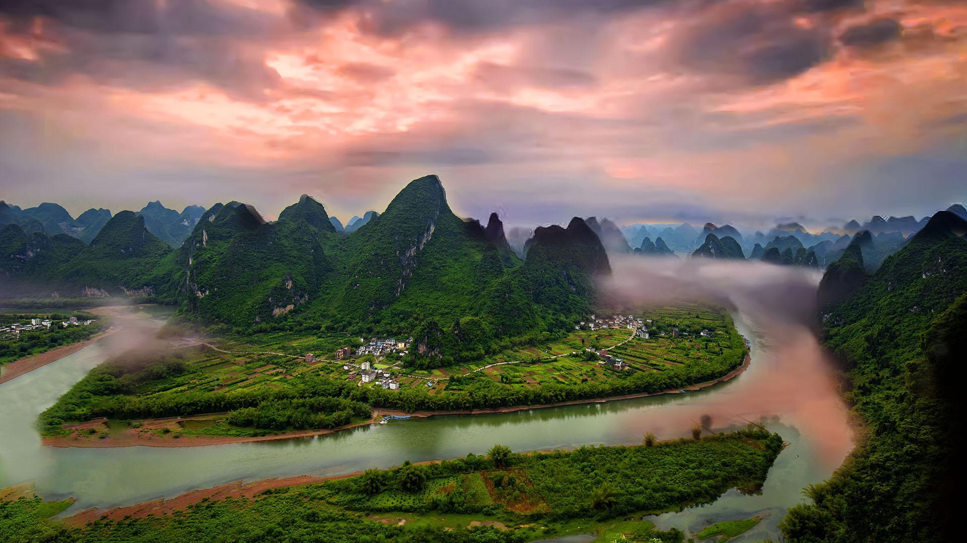 桂林市漓江景区位于广西壮族自治区东部,是世界上规模最大,风景最美的