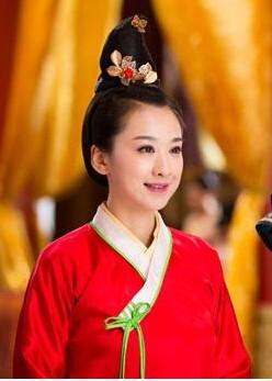 穆婷婷 秋凝玉: 《宫中风云》女主角,她个性聪颖机巧,武功高强,貌美