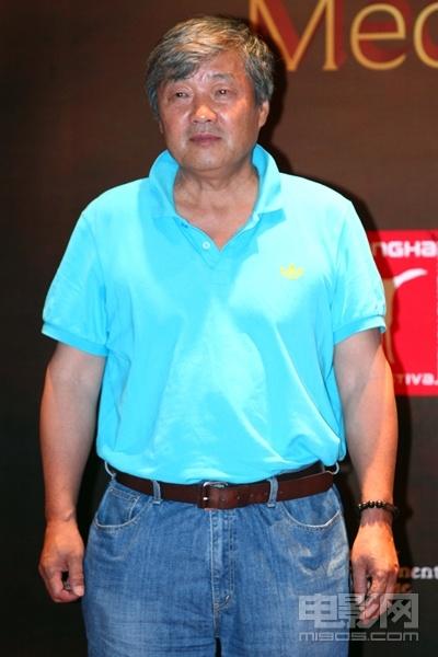 高峰(影视导演)