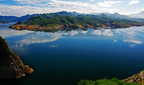 承接上游潘家口水库的调节水量,抬高水位,跨流域向天津市,唐山市供水