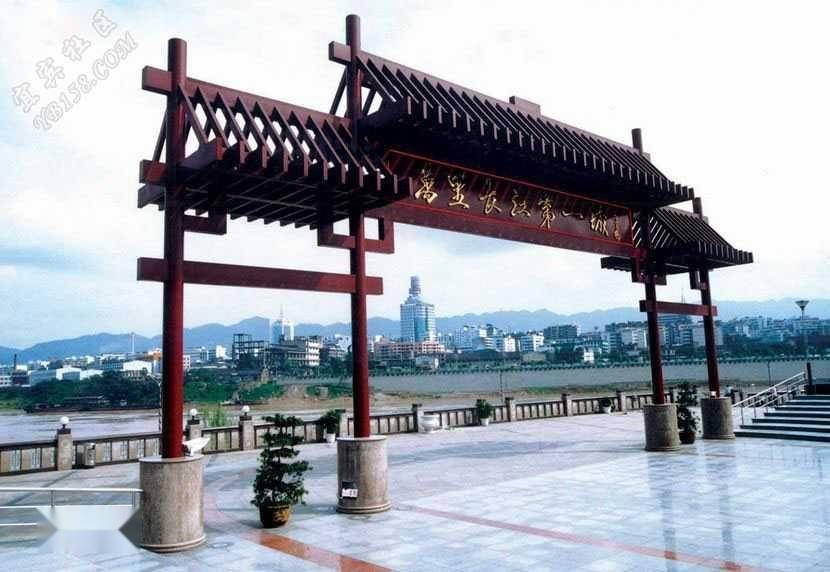 合江门是宜宾的一大型码头,可同重庆,乐山,云南等地,三江汇合,风光