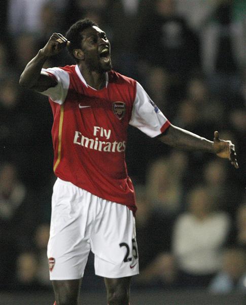 足球运动员王俊凯_迪拜足球运动员收入