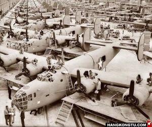 B-24“解放者”轰炸机的生产车间v